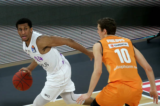 直备受瞩目 直备受瞩目