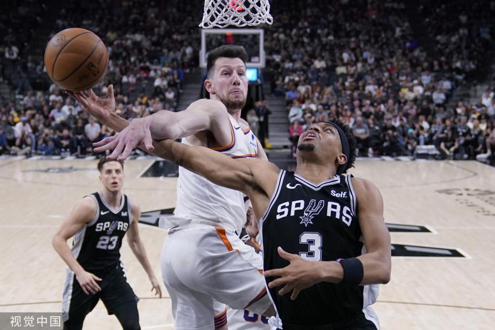 无论场上还 无论场上还